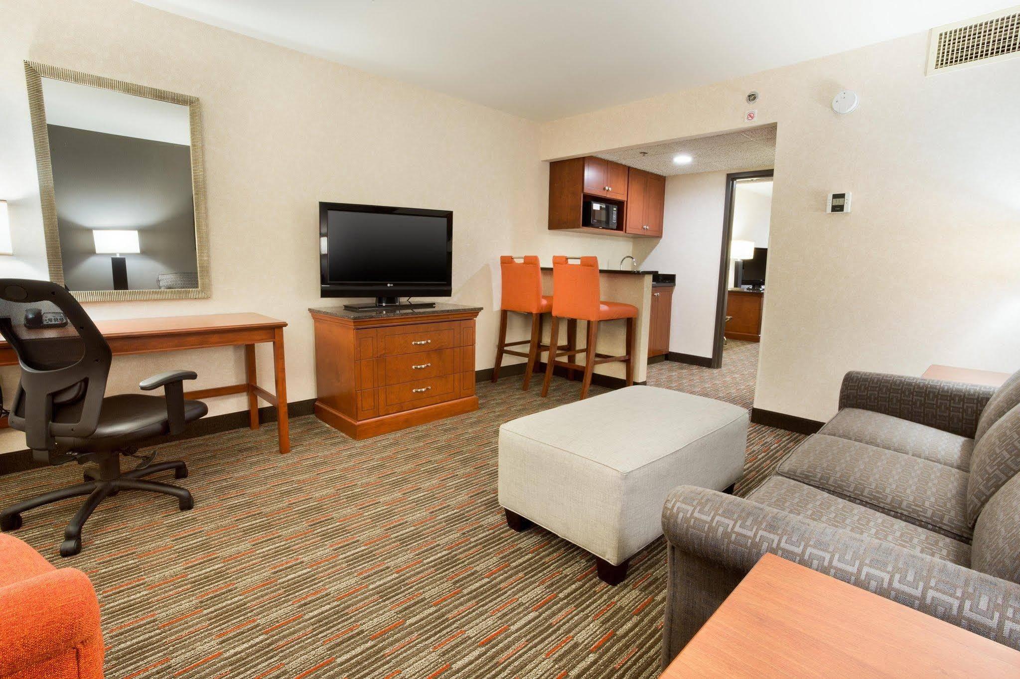 Drury Inn & Suites St. Louis Creve Coeur Esterno foto