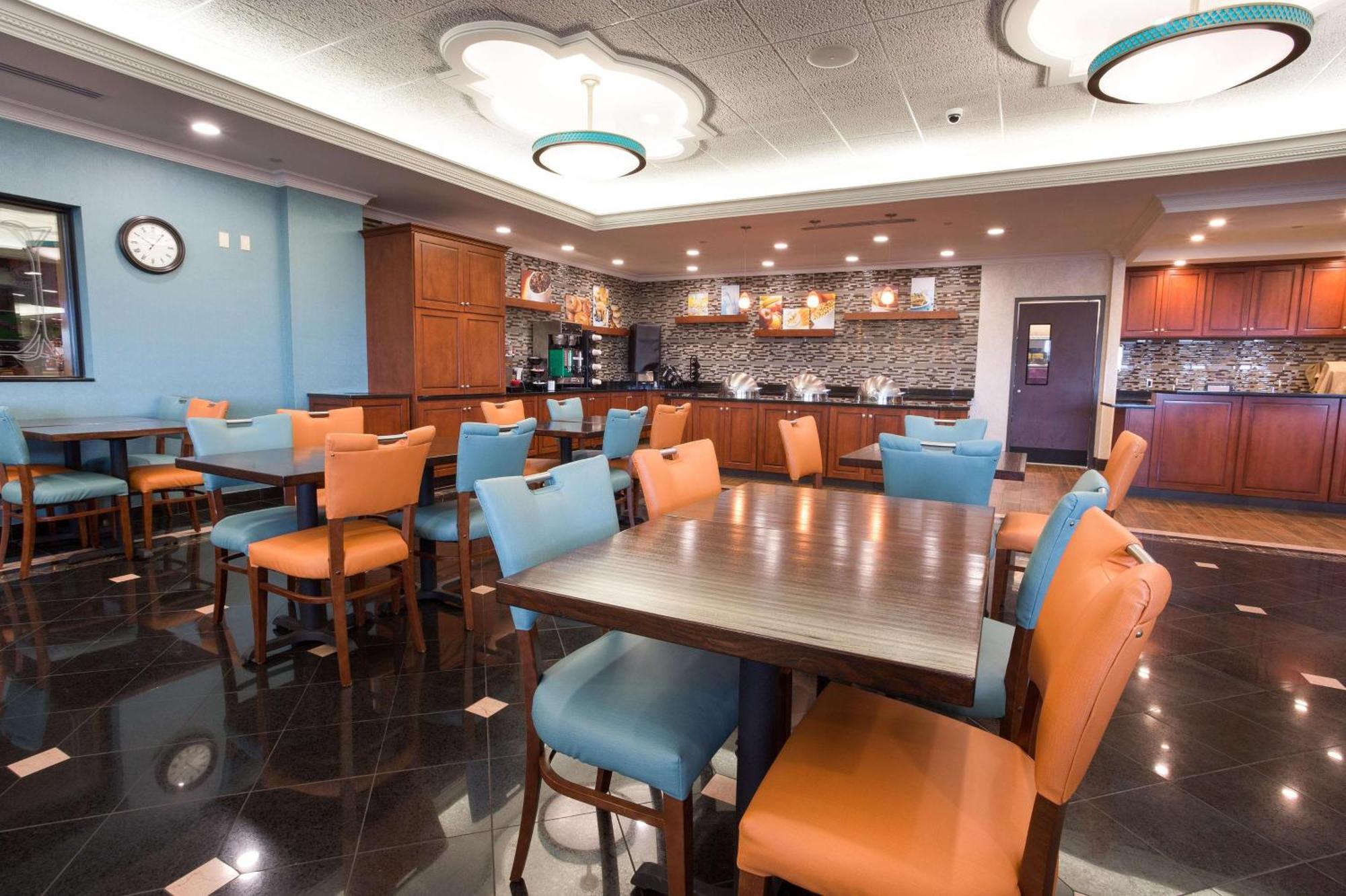 Drury Inn & Suites St. Louis Creve Coeur Esterno foto