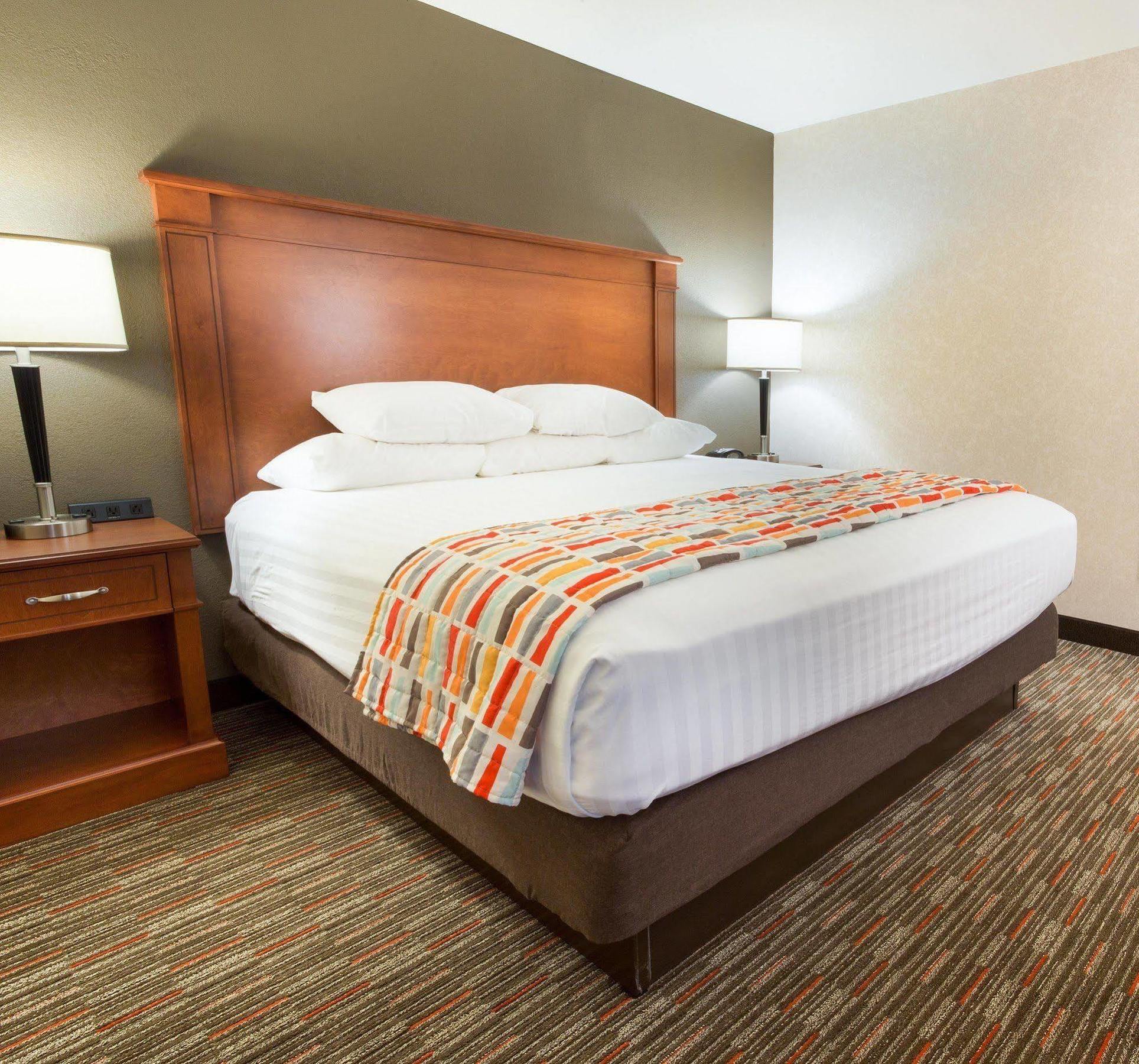 Drury Inn & Suites St. Louis Creve Coeur Esterno foto